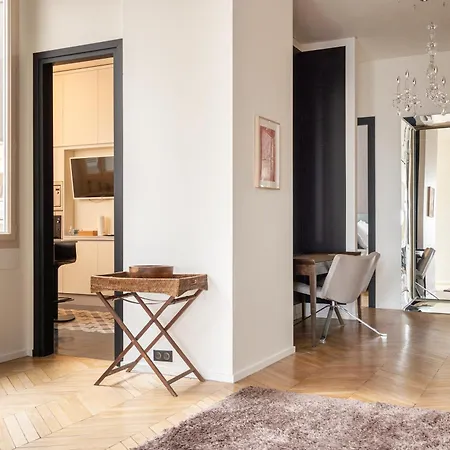 Luxury 4 Bedroom Eiffel Tower View Paris Extérieur photo