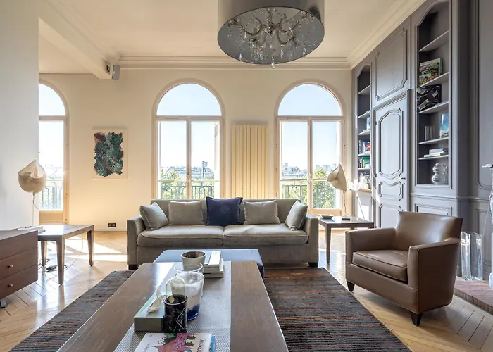 Luxury 4 Bedroom Eiffel Tower View